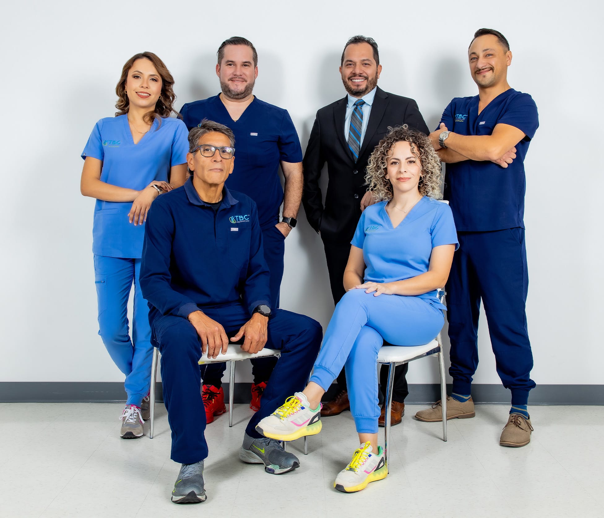 Tijuana Bariatric Center Staff standing together for group photo